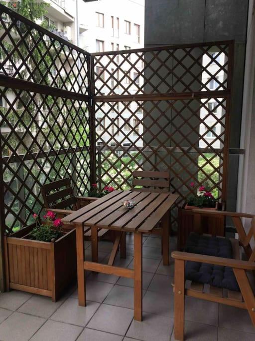 Bright And Cozy Apartment Near Park, With A Huge Terrace. Warsaw Ngoại thất bức ảnh